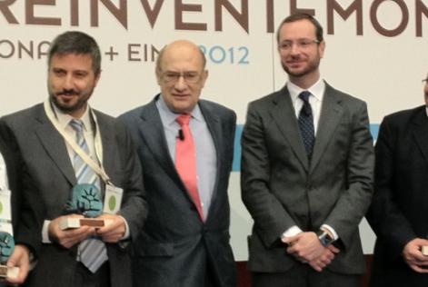 Juan Carlos Alvarez recibe el primer premio del Conama 2012